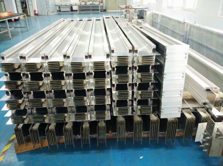 密集型母線(xiàn)槽生產(chǎn)流程 密集型母線(xiàn)槽生產(chǎn)流程